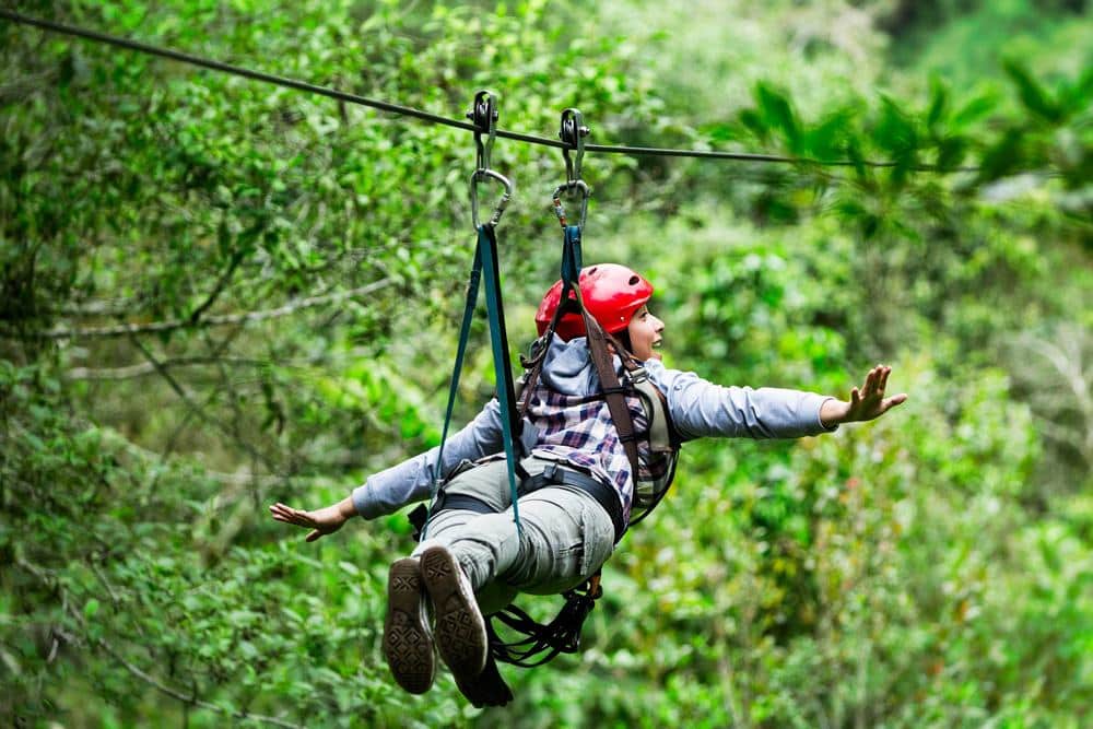 12. Tirolesa y Canopy Tours