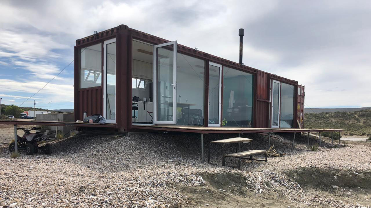 Ho dormito in un lussuoso container sulla costa