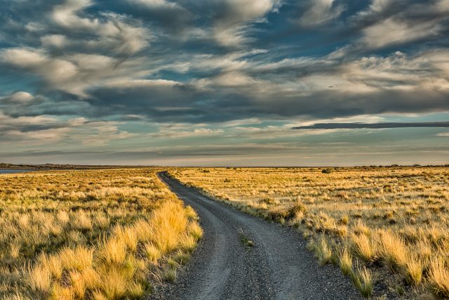 Paquete de viaje a Bahía Bustamante (Auto de Alquiler)
