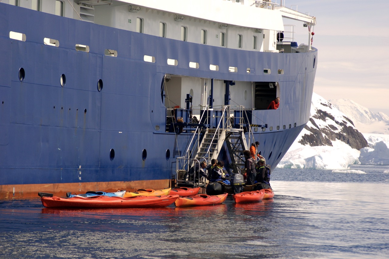 Crucero Antartida - Basecamp : camping, kayak, raquetas de nieve y montañismo en la Antartida