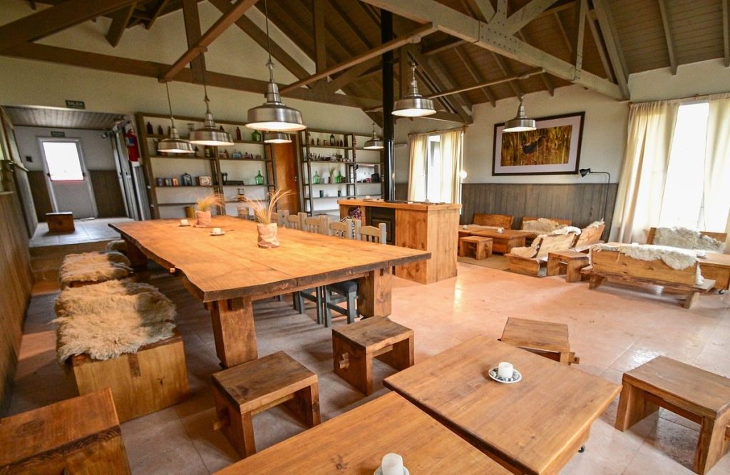 La Posta de Los Toldos Cueva de las Manos Pintadas